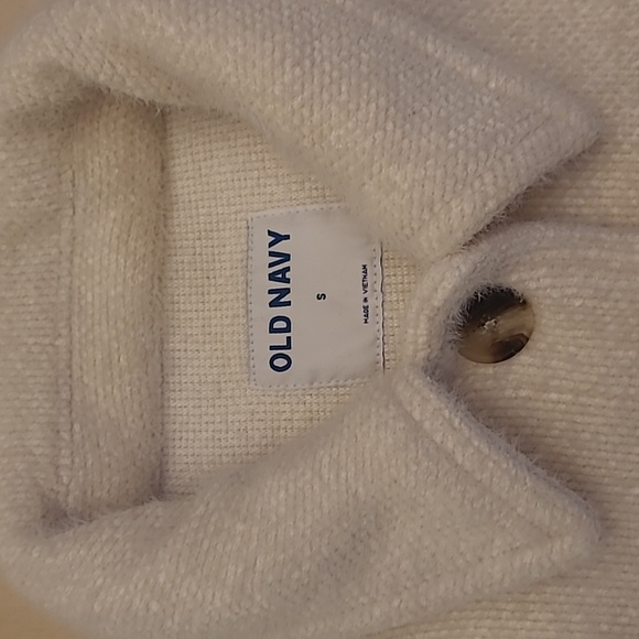 LIKE NEW Old Navy Plush Ivory Utility Shacket with 4 Pockets - Picture 3 of 11